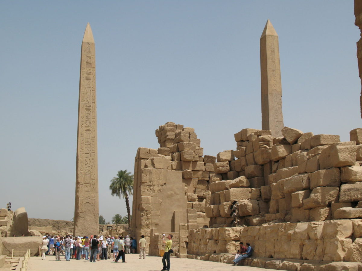 From tekhenu to obelisk: From Kemet to Rome