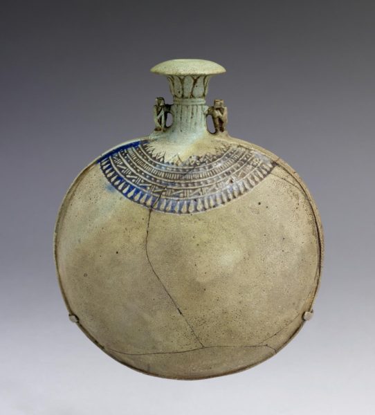 Egyptian_-_New_Year's_Flask_-_Walters_48419_(2)